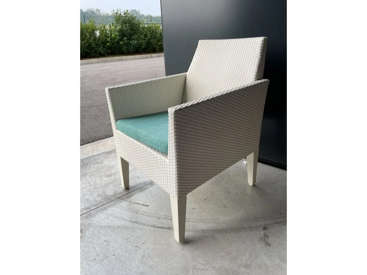 Cortino white chair, Janus et Cie 3