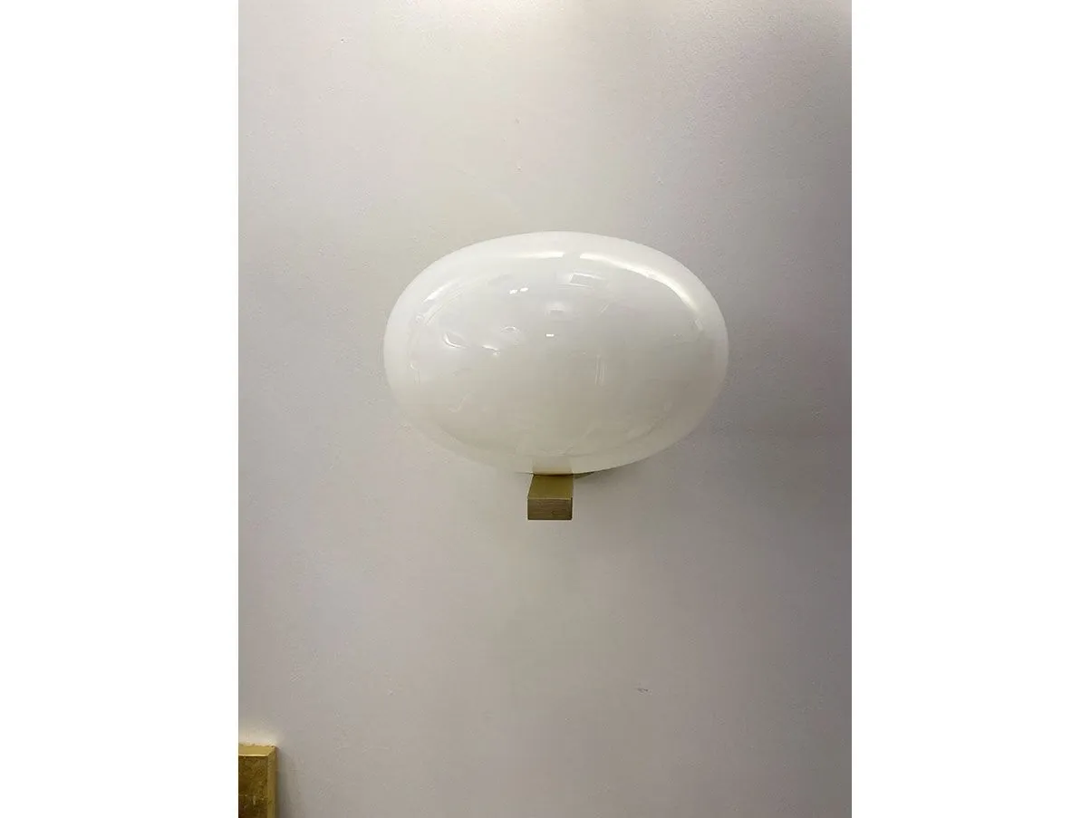 Alba 176 wall lamp in metal and opal glass, Oluce 1