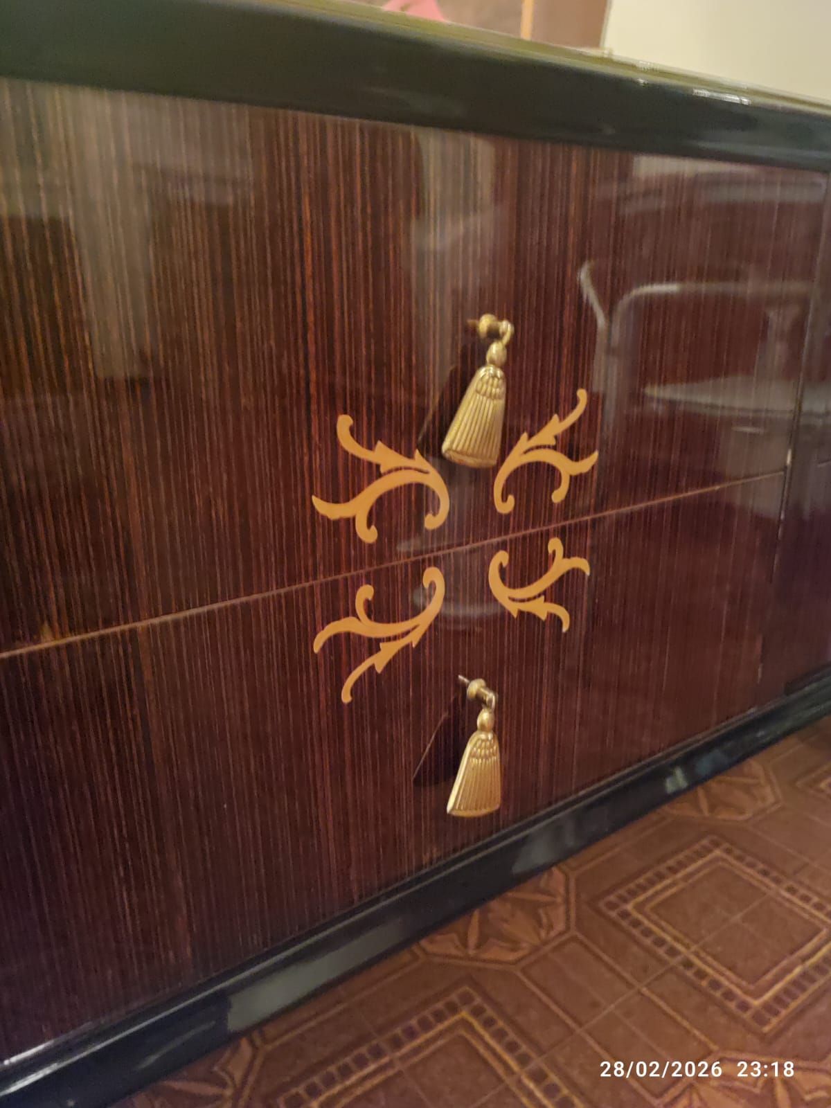 Comò con specchiera in legno Side