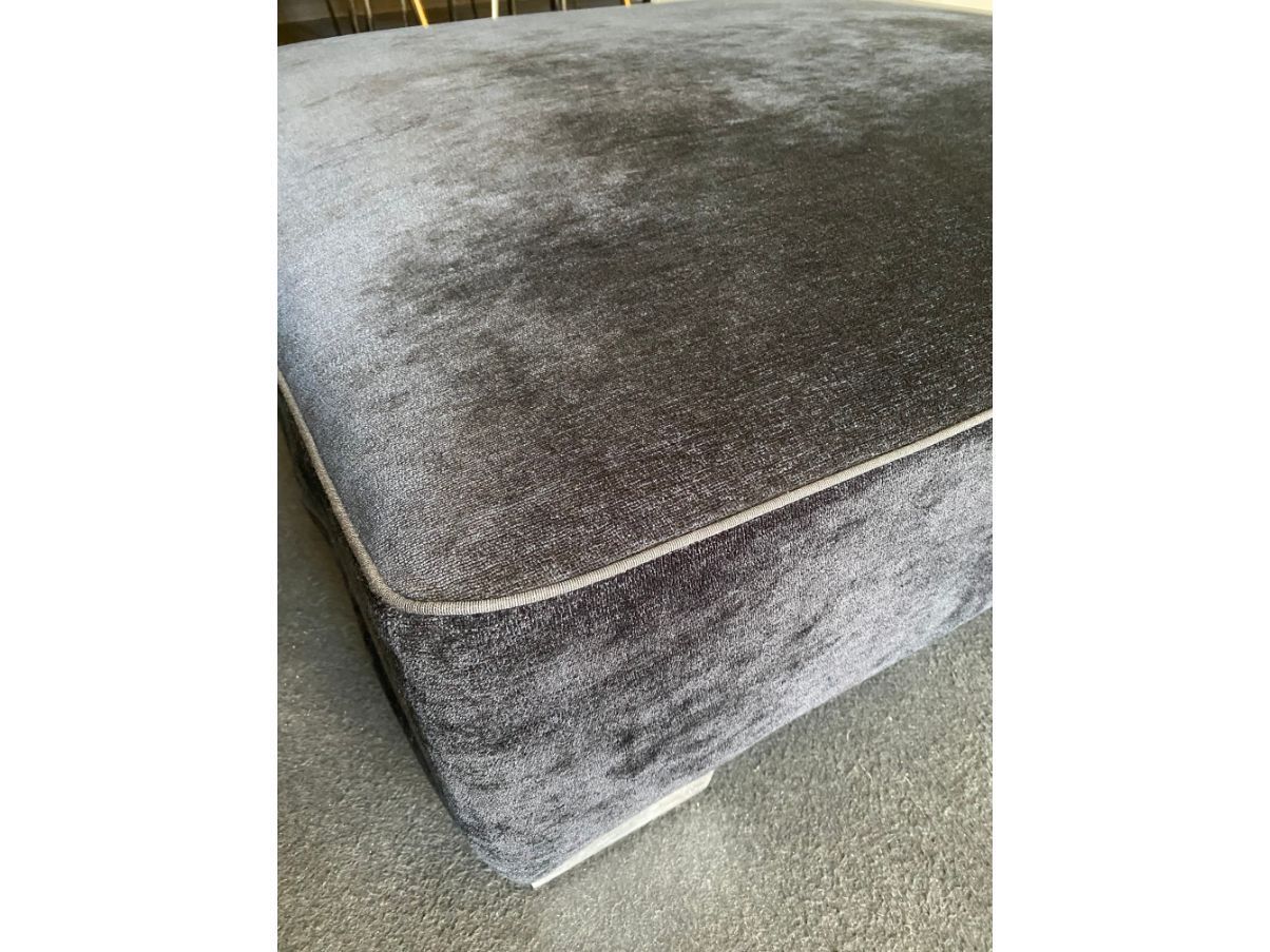 Status Pouf von Antonio Citterio (90er Jahre) Side