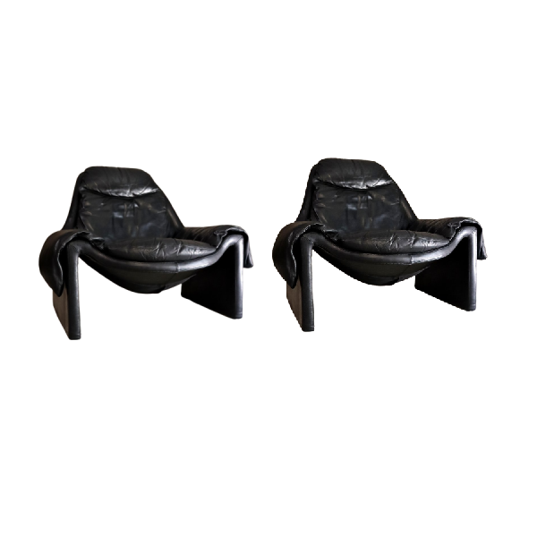 Set of 2 P60 armchairs in vintage black leather (1960s), Saporiti image