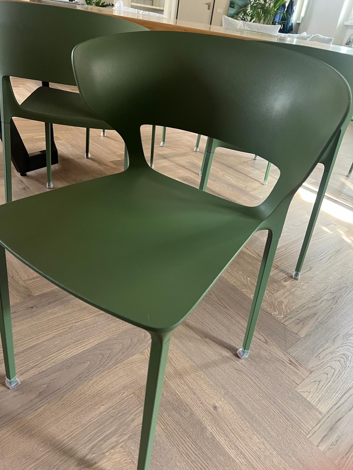 Set of 6 green Koki dining chairs Details