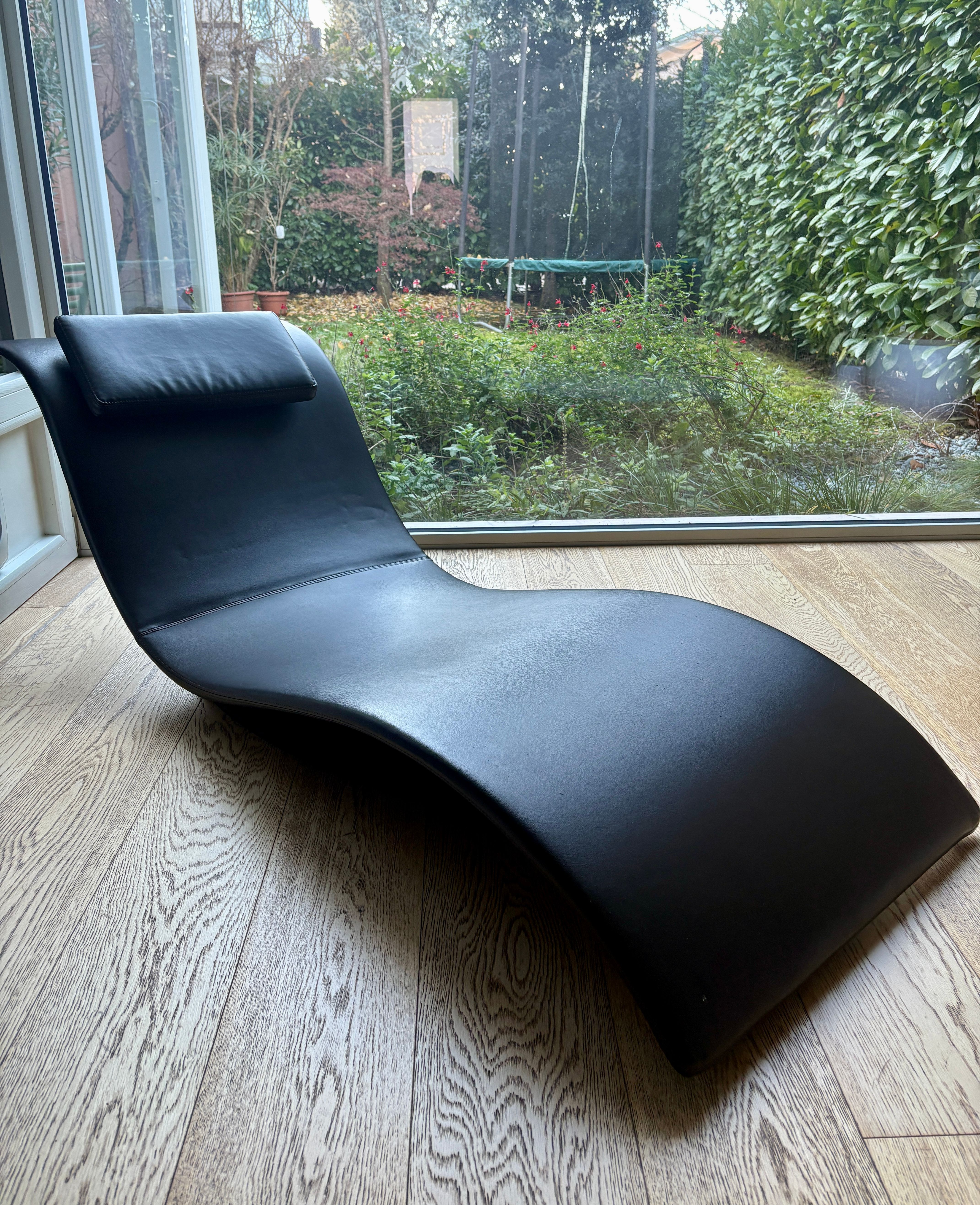 Dunkelbraunes Leder Chaise Longue Main