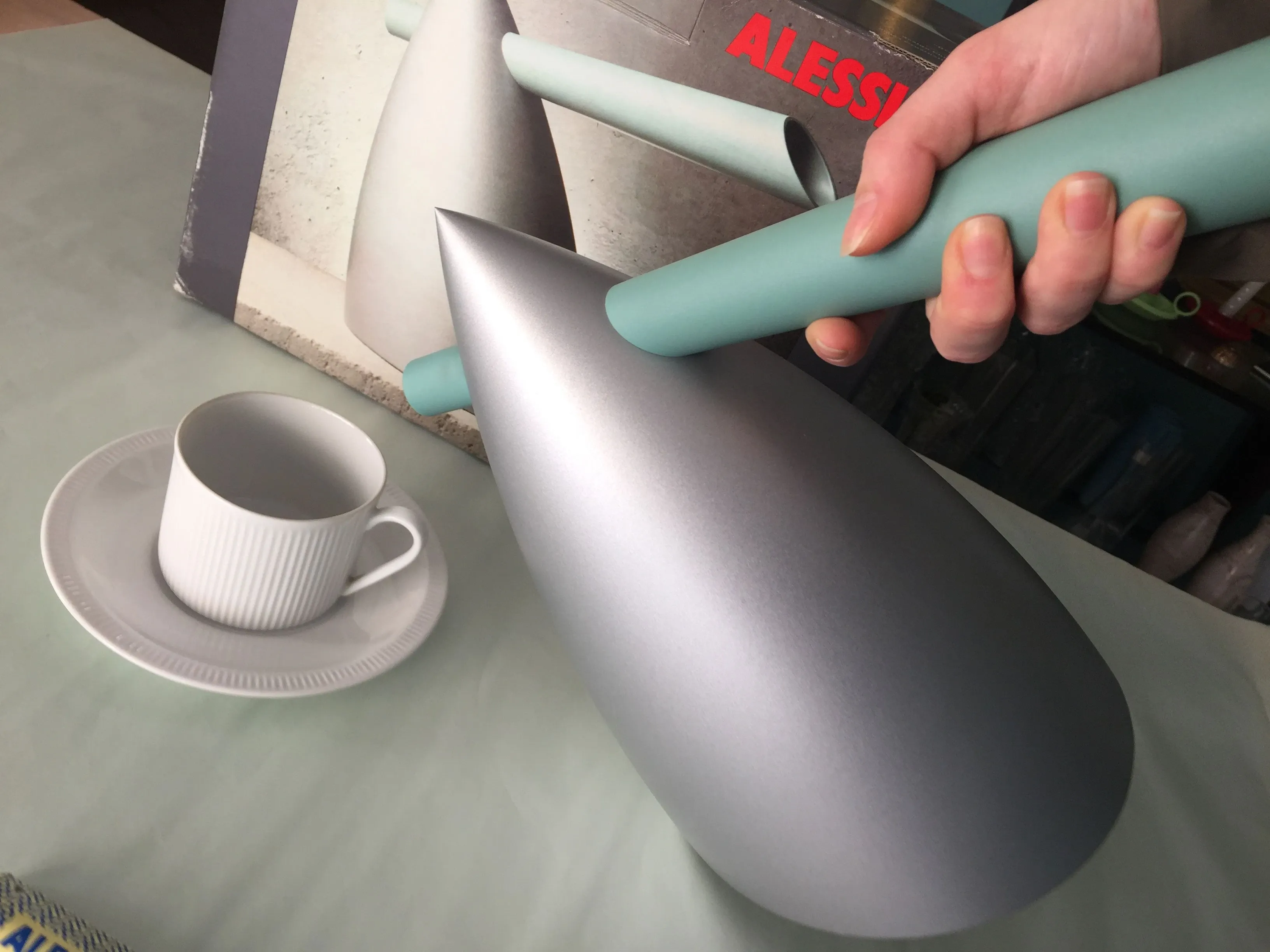 Hot Bertaa, Alessi 1