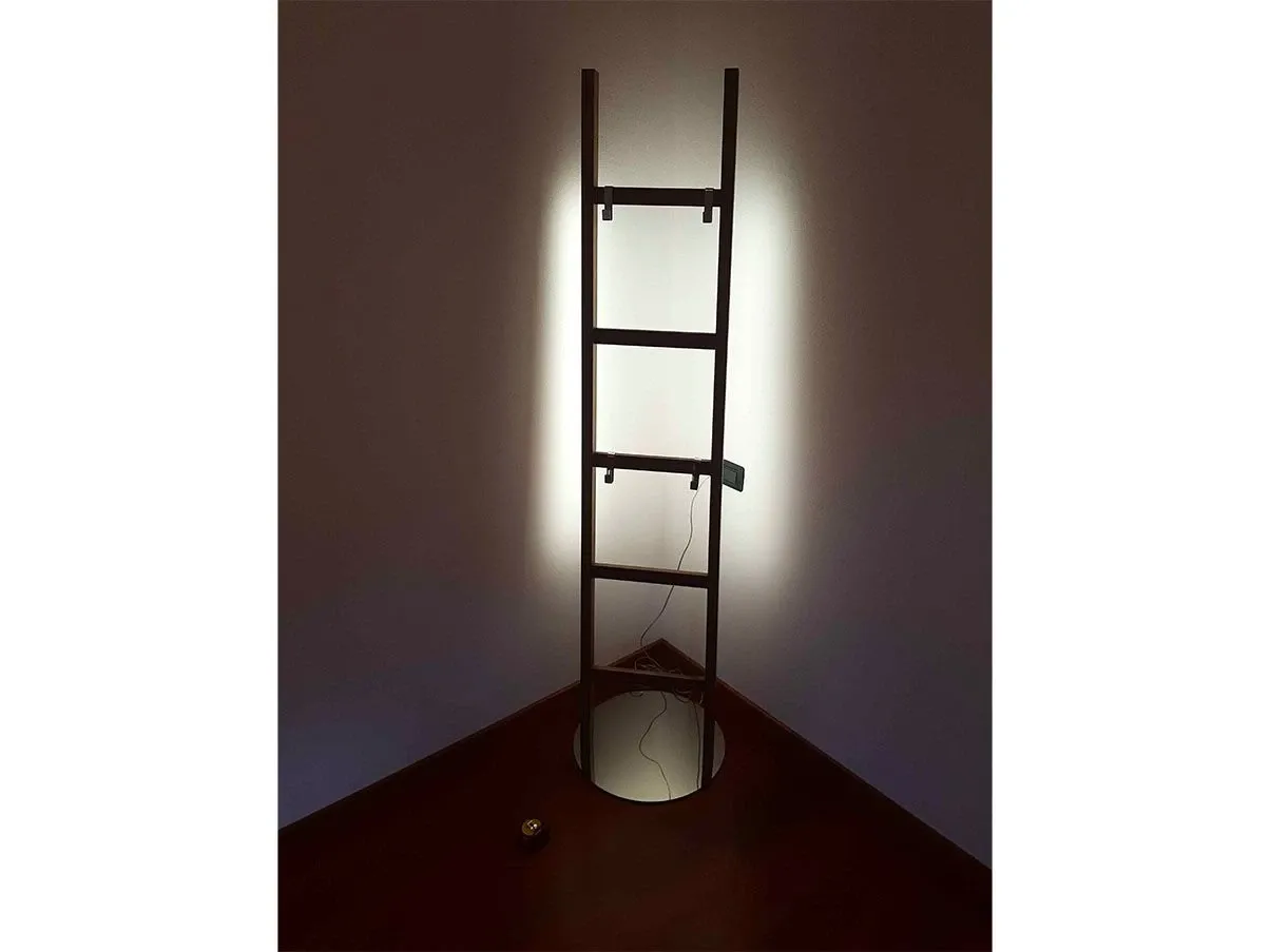 Alla Scala wooden coat hanger lamp (brown) 7