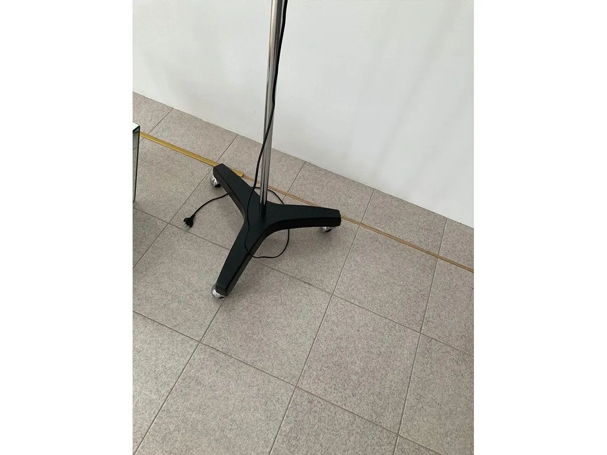 Lampada da terra Naska Grande orientabile (nero), FontanaArte 2