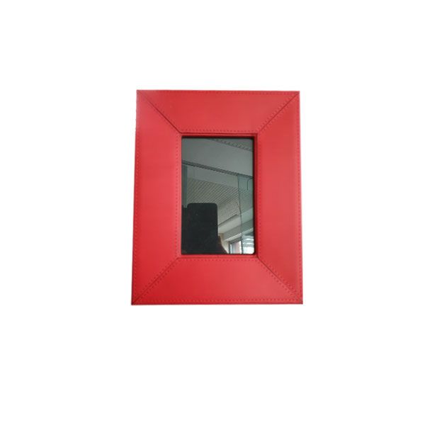 Photo frame in leather (red), Poltrona Frau image