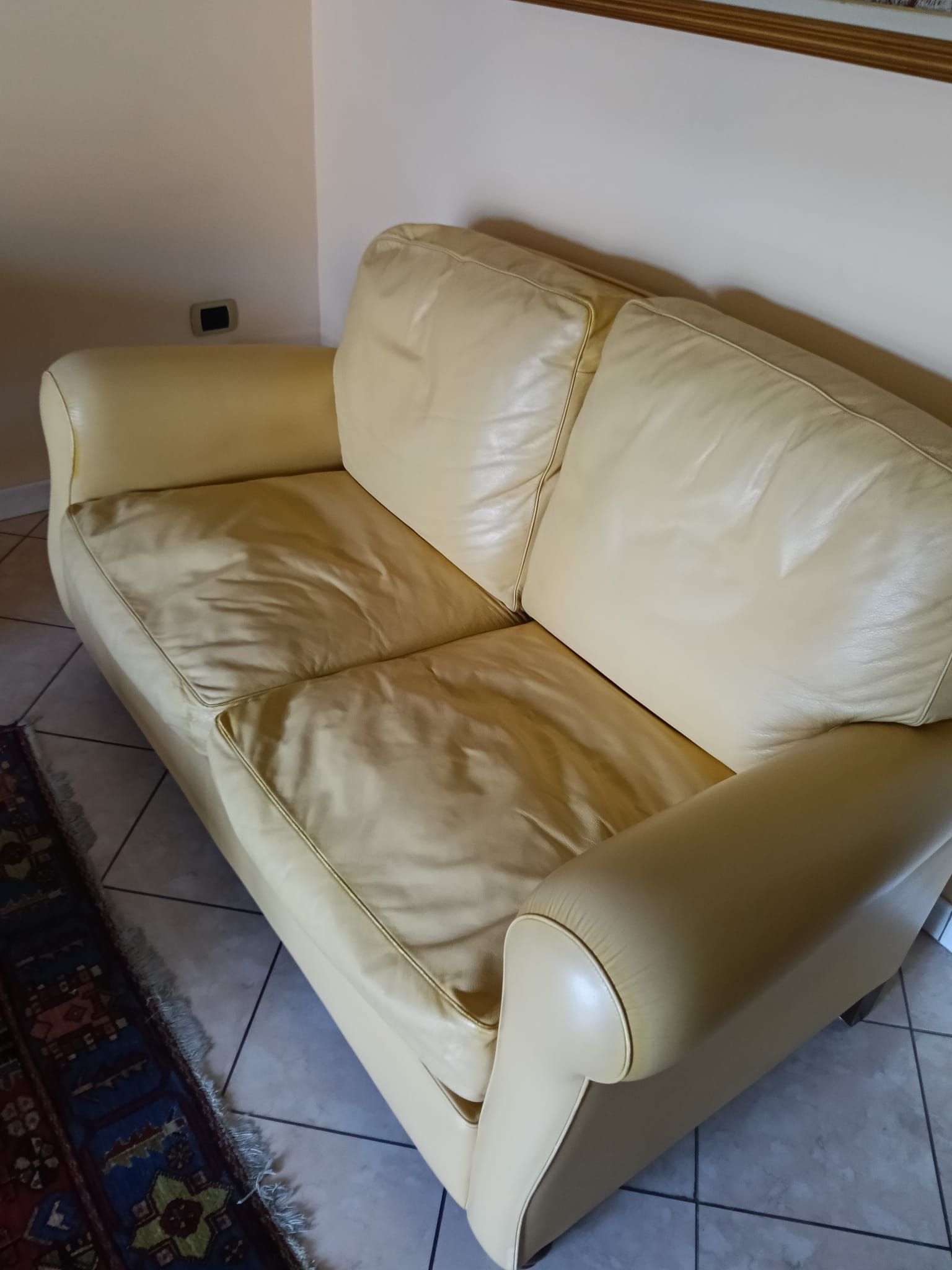 2-Sitzer Sofa aus gelbem Leder Optional8