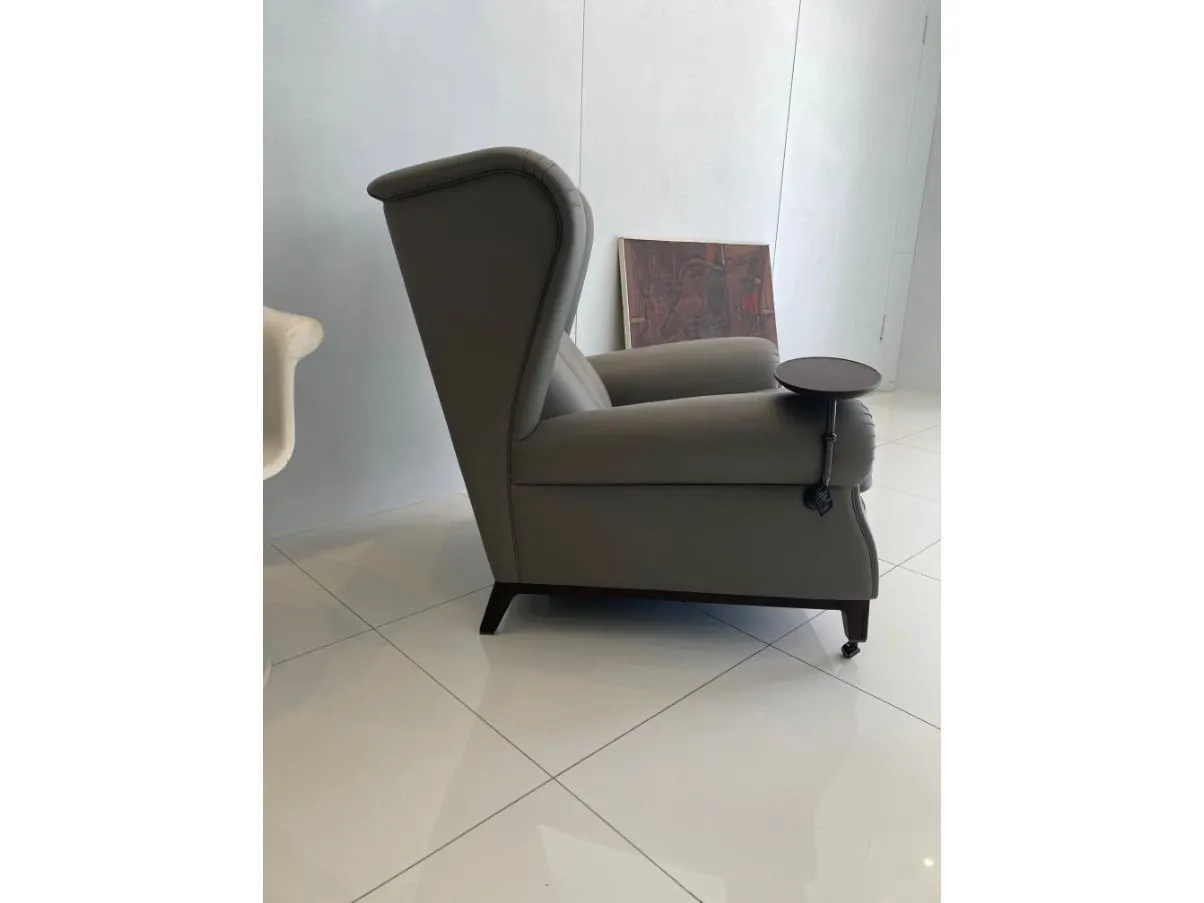 Poltrona 2019 in pelle grigia, Poltrona Frau 3