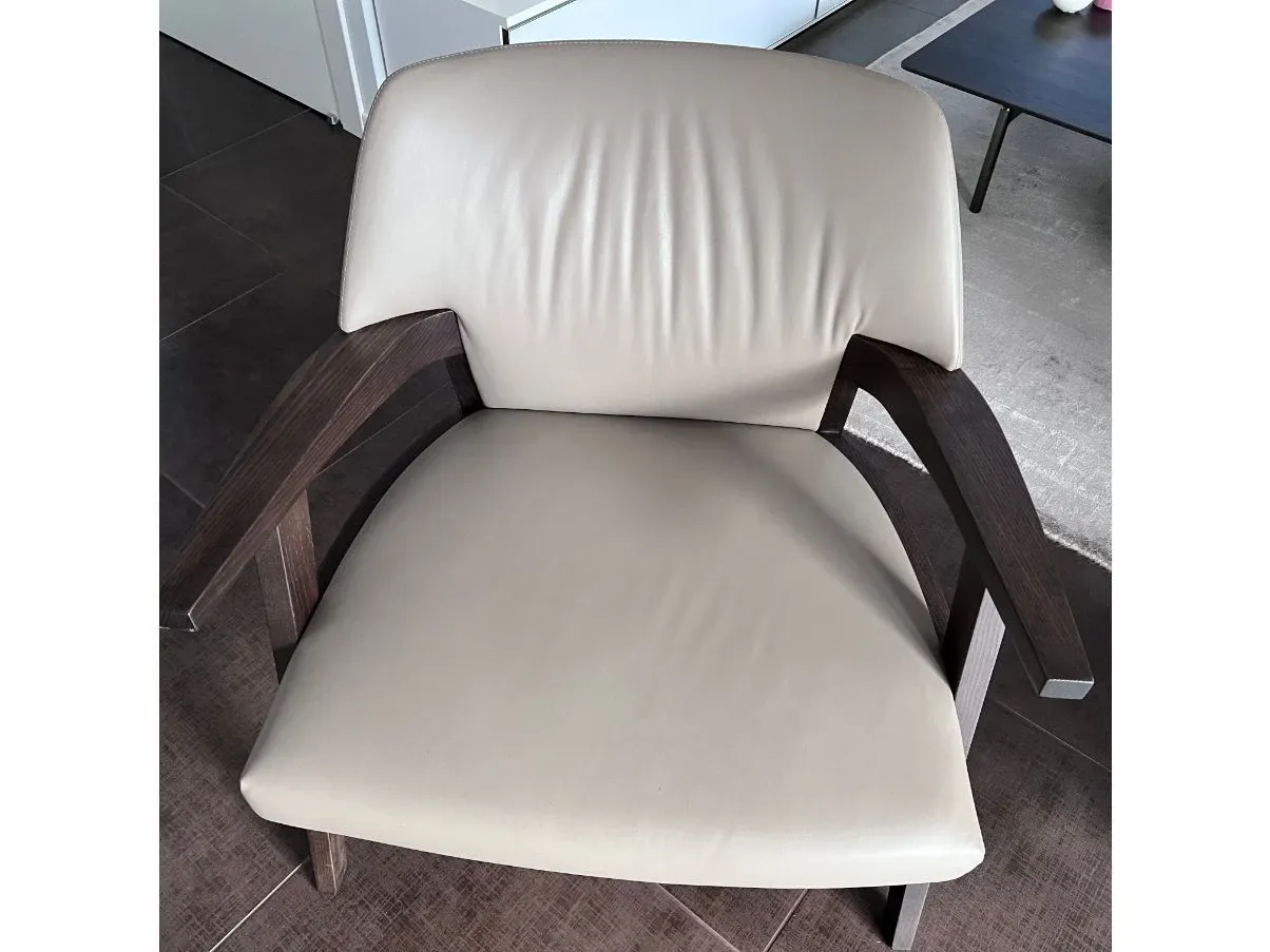 Poltroncina Escape in pelle tortora, Busnelli 2