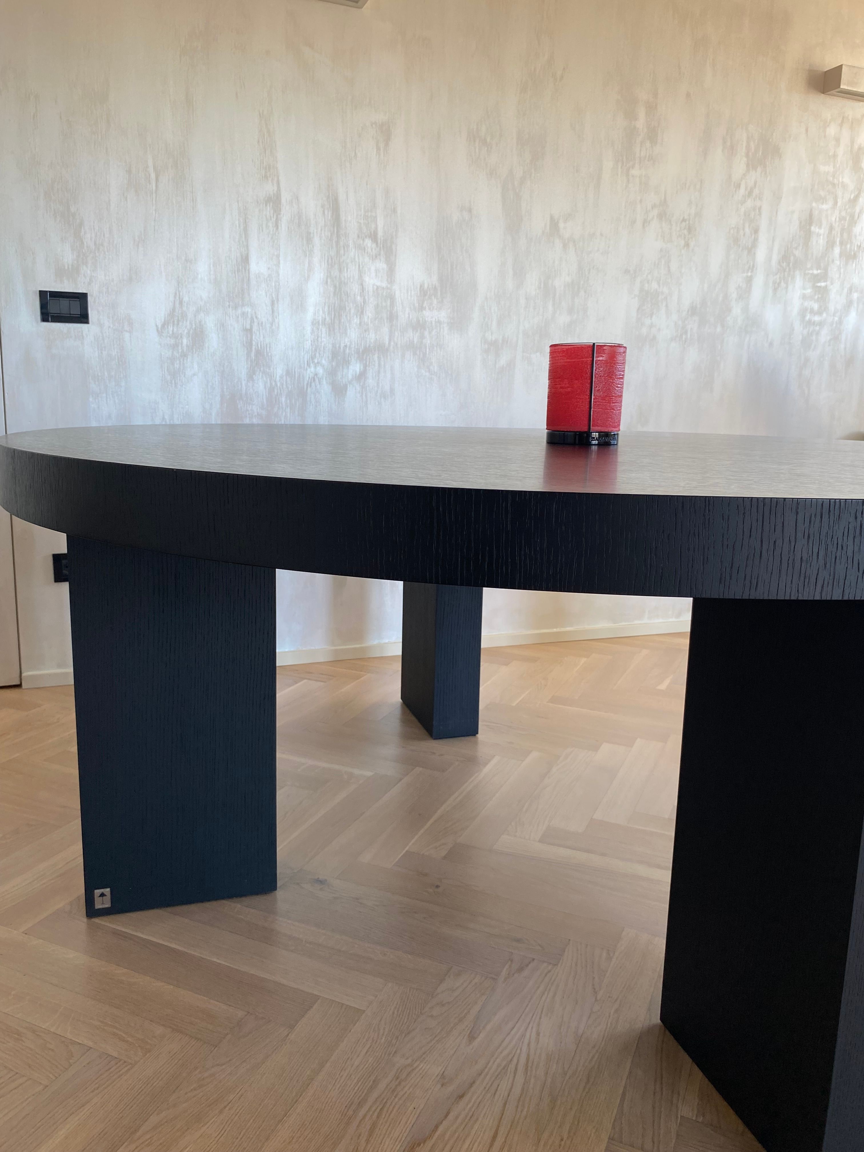 Round New York Table in Oak and Maple Wood Side