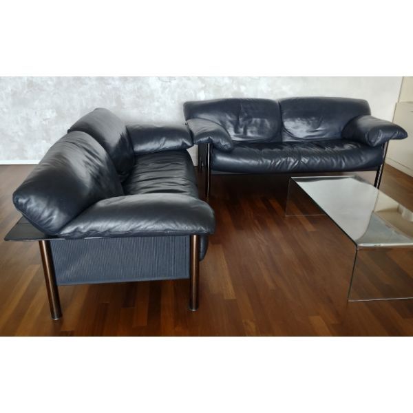 Pair of Pausa sofas in black leather by PierLuigi Cerri, Poltrona Frau image