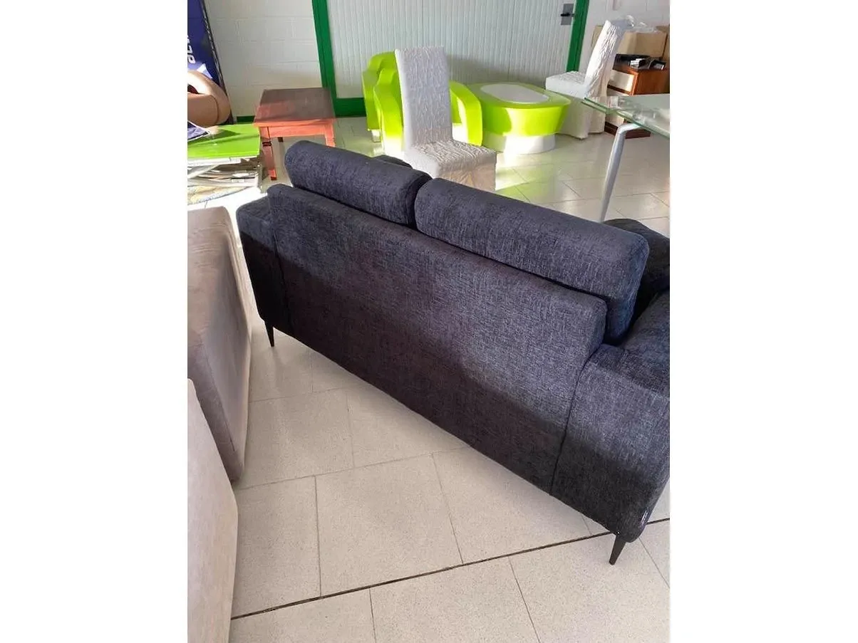 2-Sitzer Wartezimmer Sofa mit Armlehnen aus Stoff (schwarz) 4