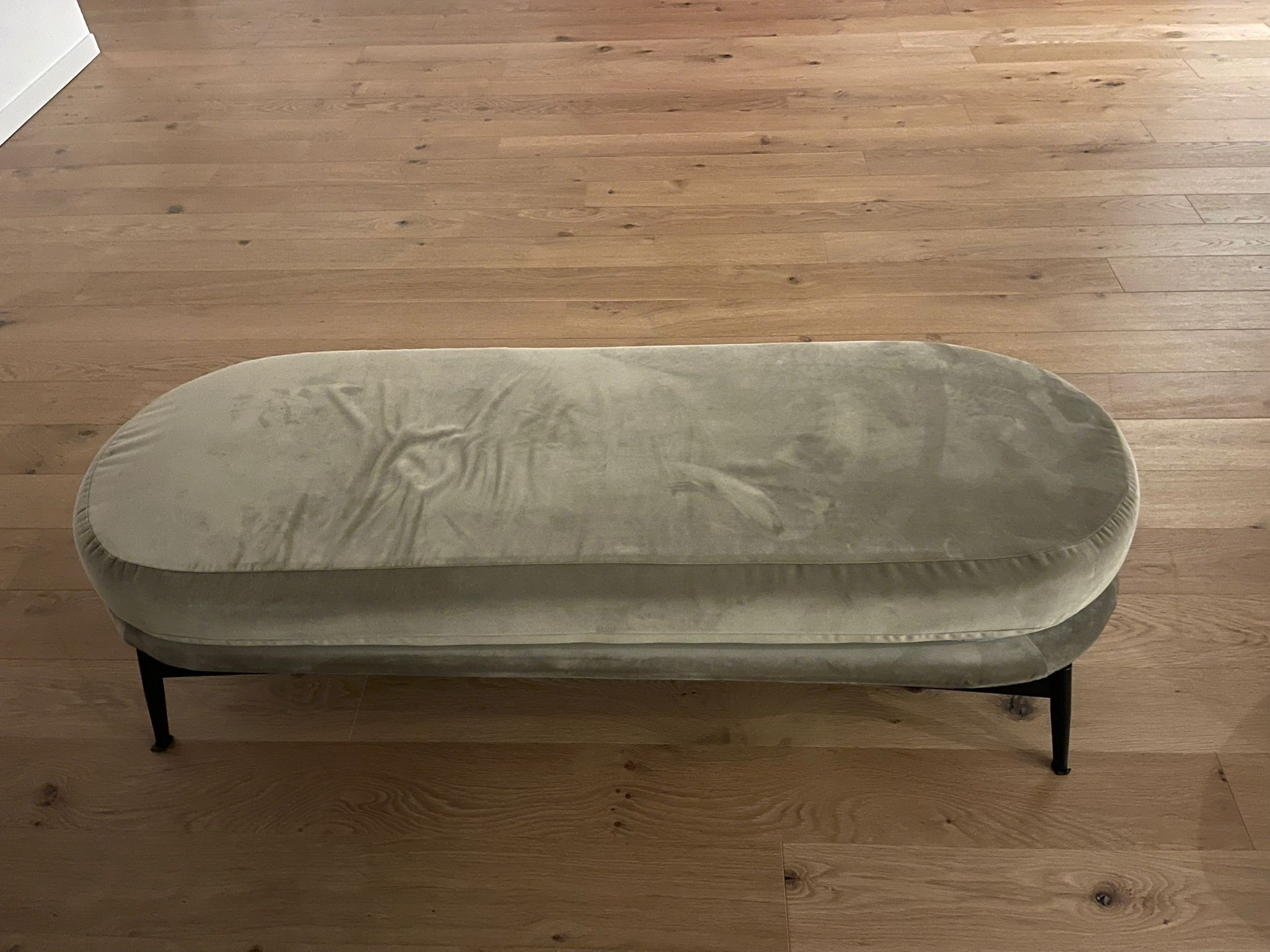 Oltremare Samt Hocker von Antonio Marras Main