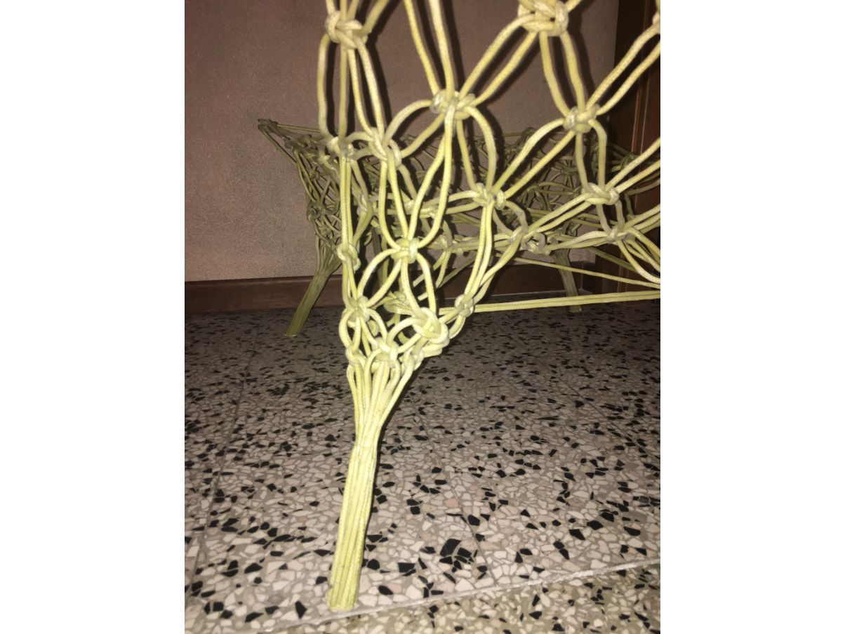 Knotted chair in carbon fiber 3