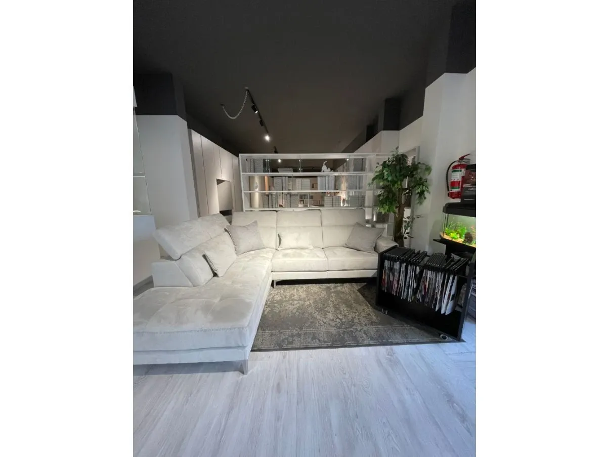 Divano angolare in tessuto grigio, LeComfort 3