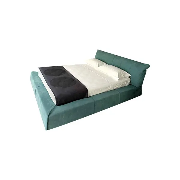 Paris double bed by Paola Navone in leather, Baxter image
