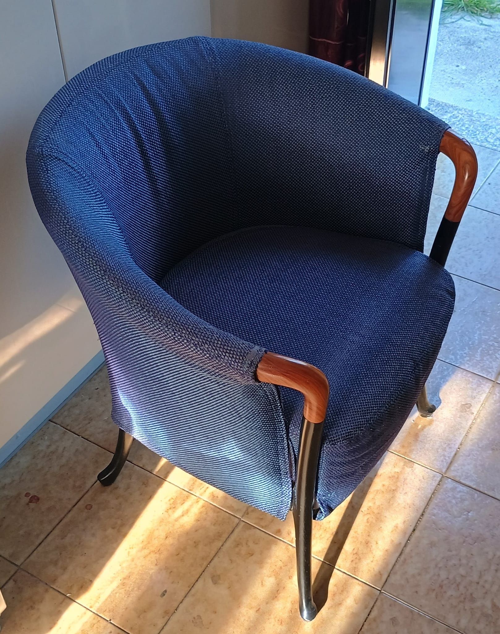 Progetti fabric armchair (blue), Giorgetti Front