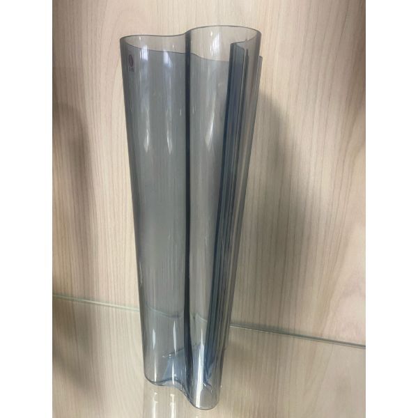 Mouth blown glass vase by Alvar Aalto, Ittala image