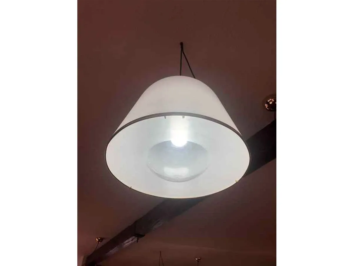 Kuala suspension lamp in acrylic (white), iGuzzini 1