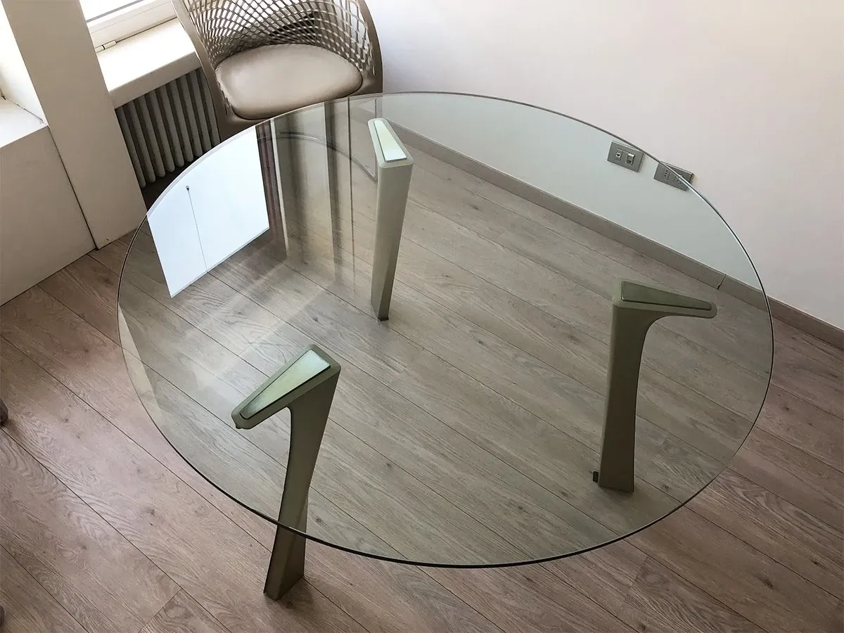 Tavolo rotondo Trium con piano in cristallo 1
