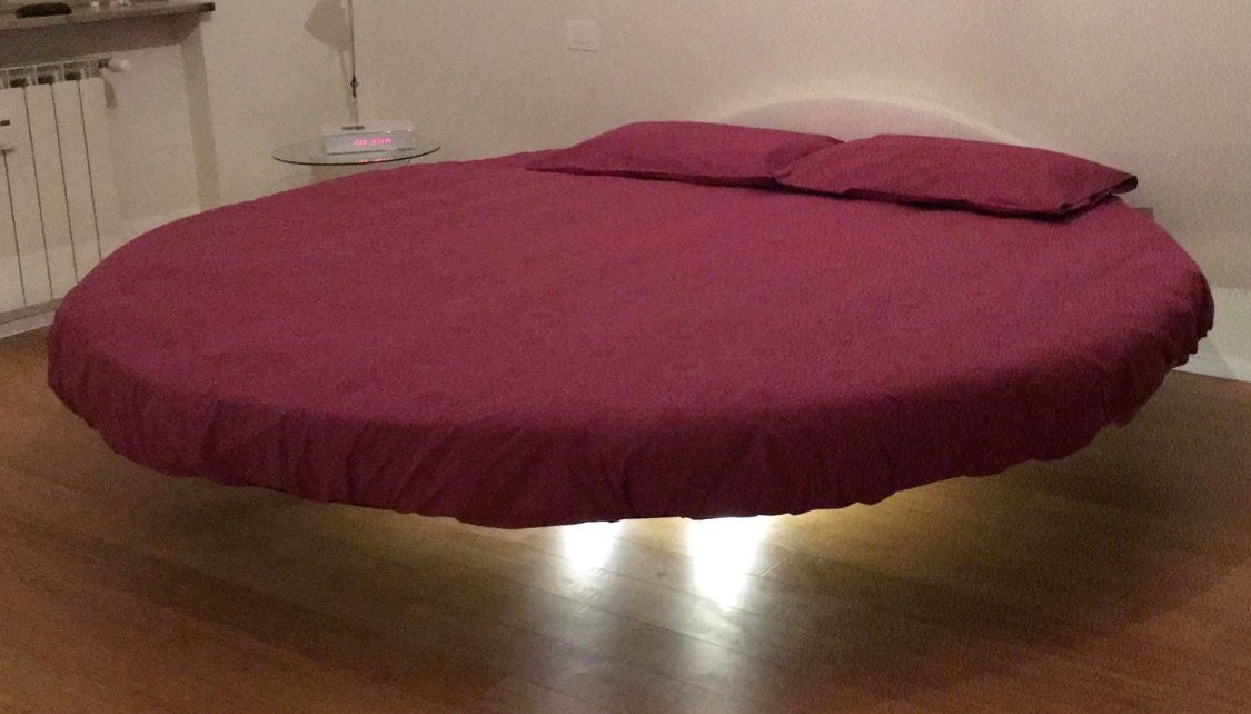 Letto sospeso rotondo Fluttua C in ecopelle bianco  Main