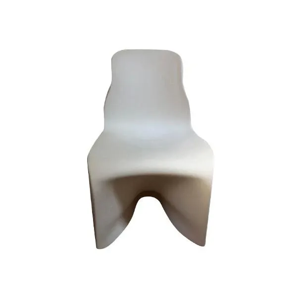 Her chair in white polyethylene, Casamania image