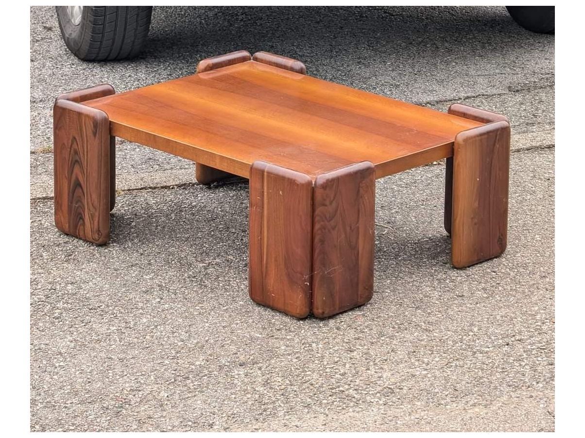 Walnut coffee table by Mario Marenco (70s), Mobil Girgi Main