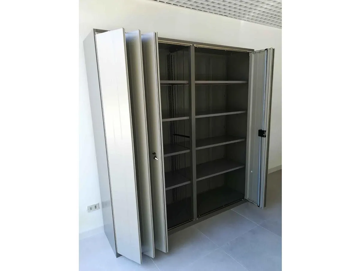 Standard Metallschrank im Retro-Stil der 70er Jahre 5