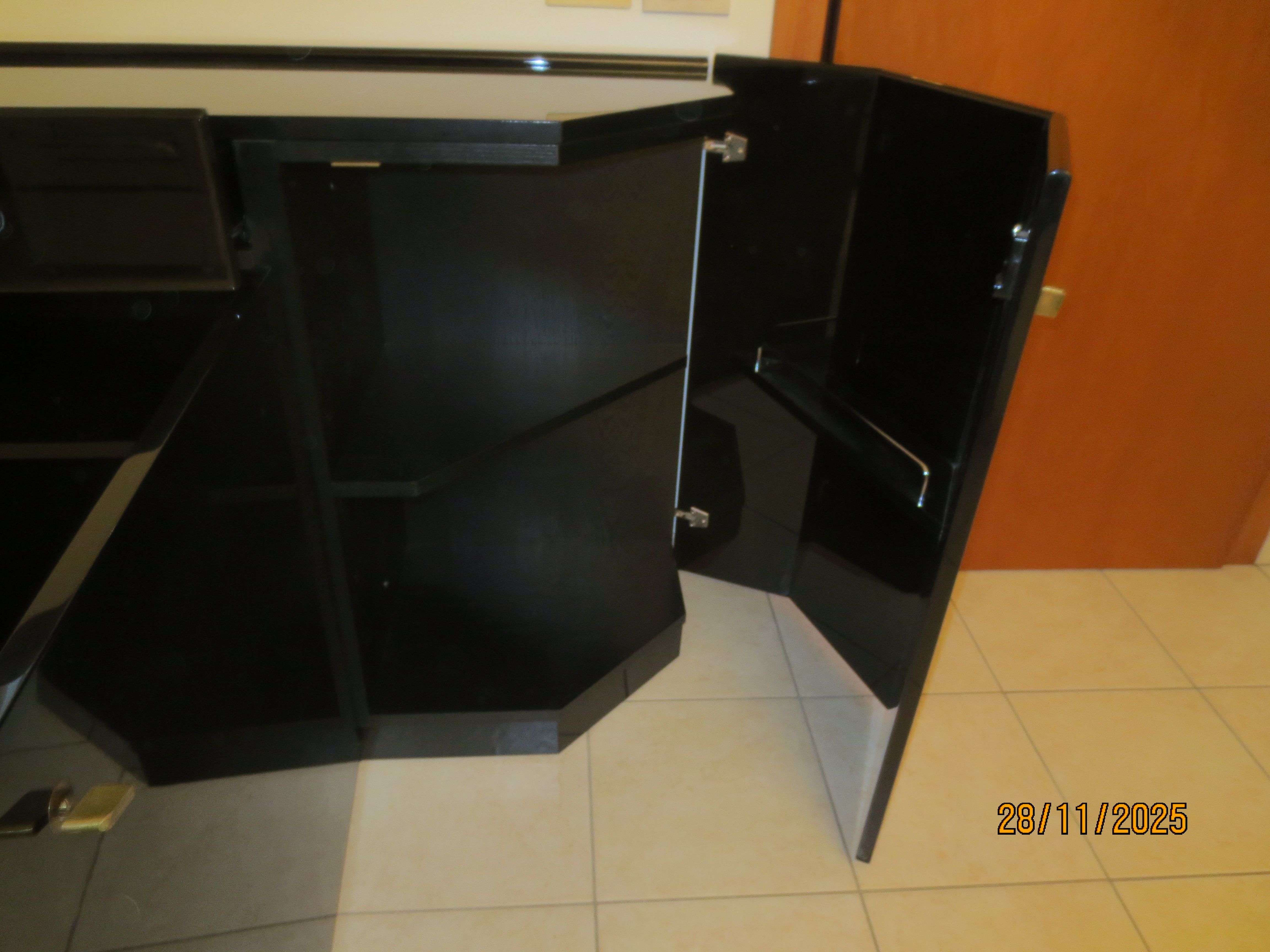 Bramantino 88 Sideboard von Kazuhide Takahama Brand