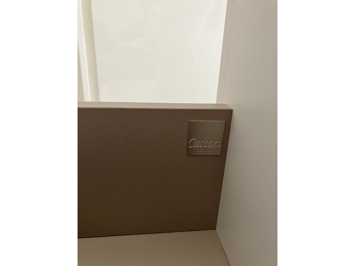 Coppia di cassettiere in legno laccato (grigio chiaro) Brand