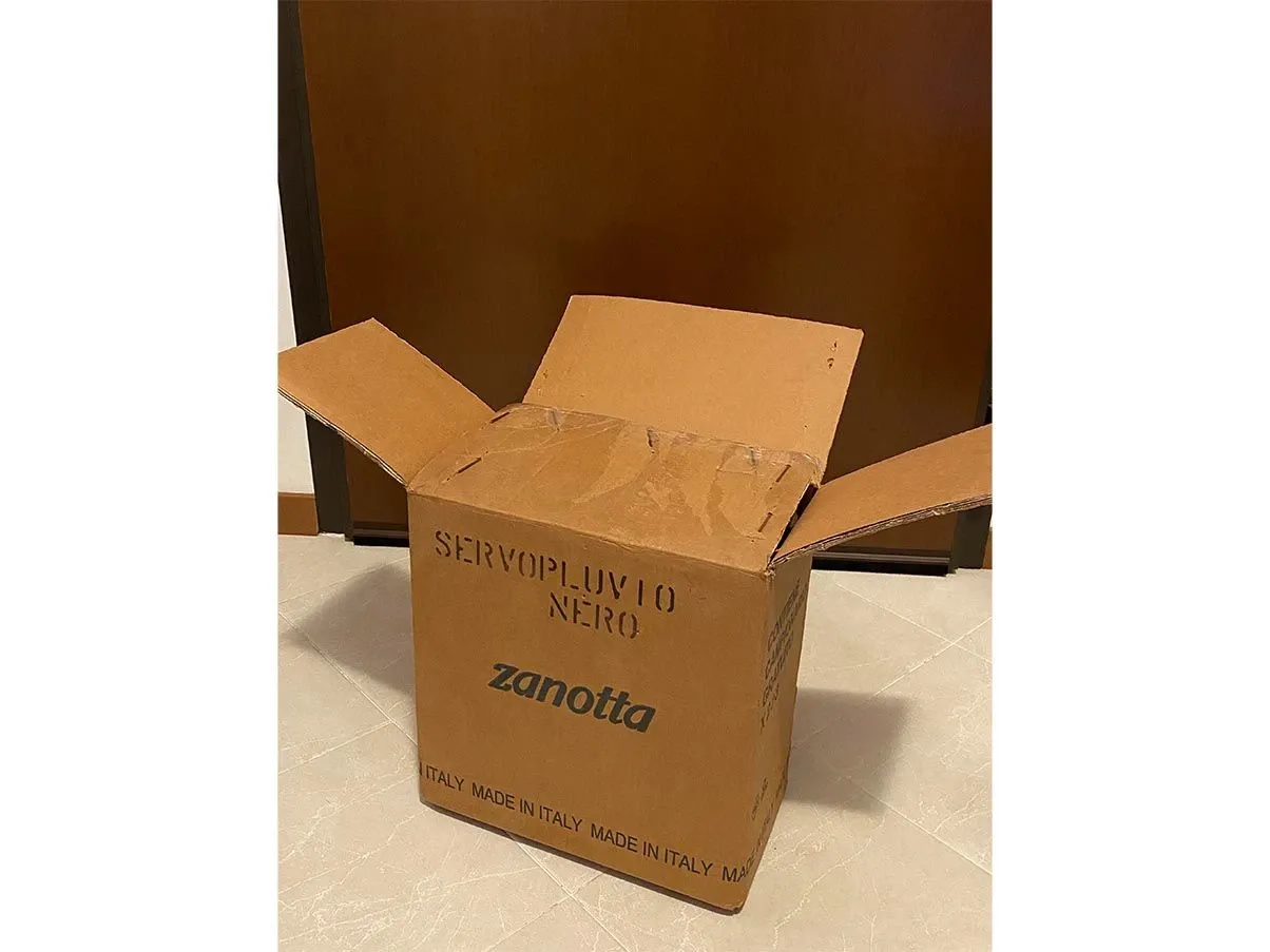 Portaombrelli Servopluvio in polipropilene e alluminio, Zanotta 3