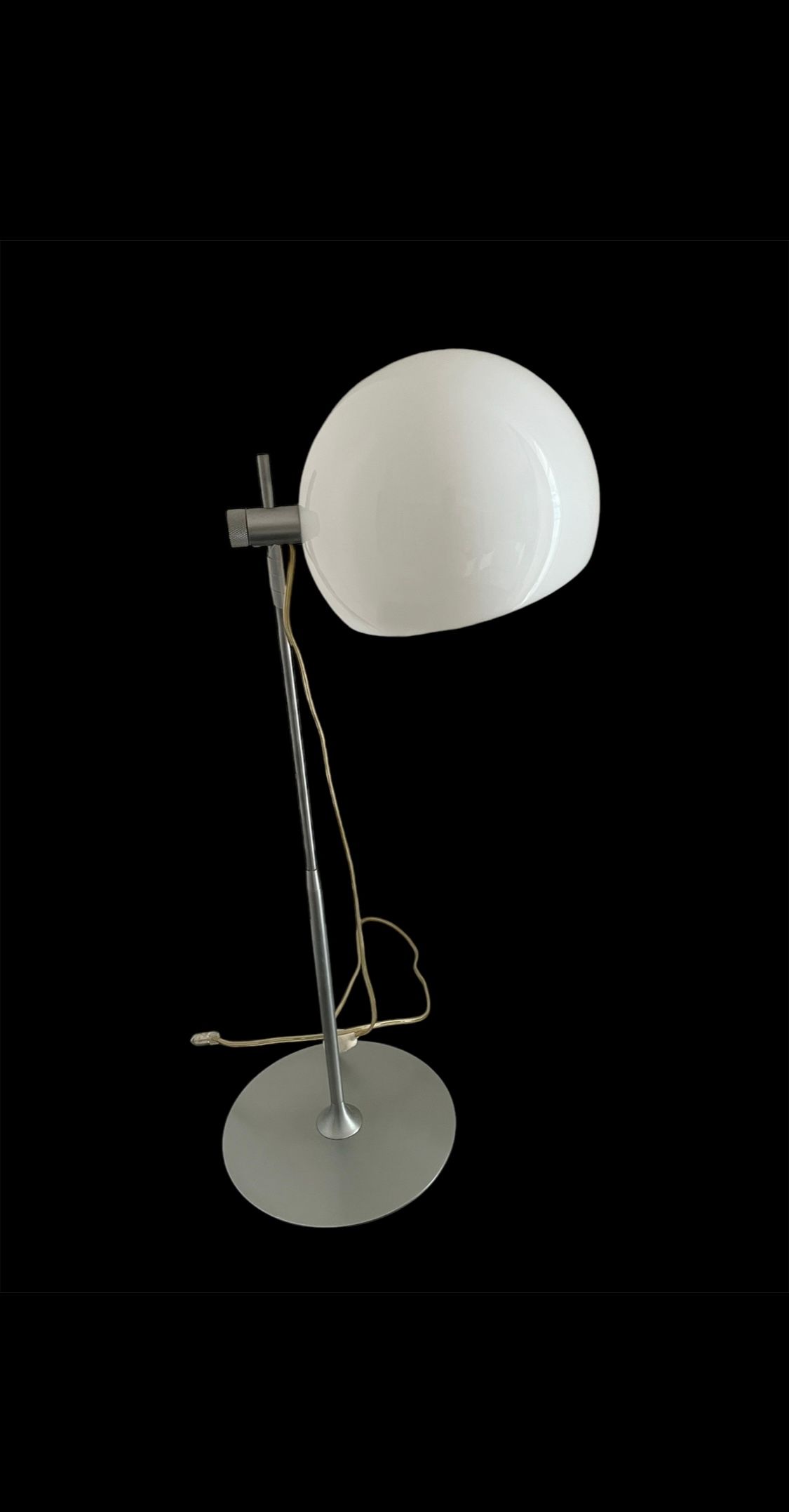 Joe 30 Table Lamp by Joseph Sancho Defects