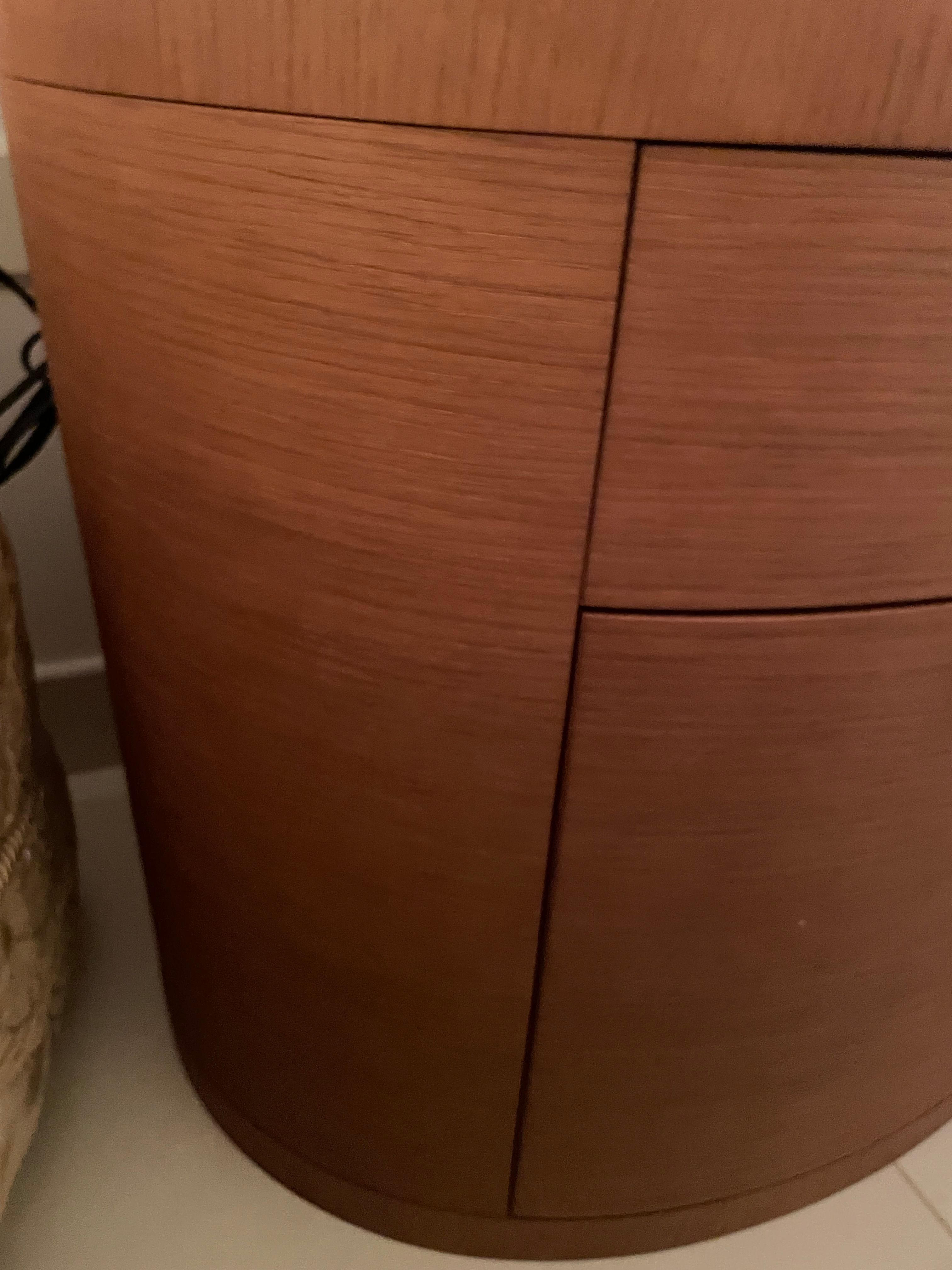 Ovaler Nachttisch Amphora aus Eiche von Antonio Citterio Side