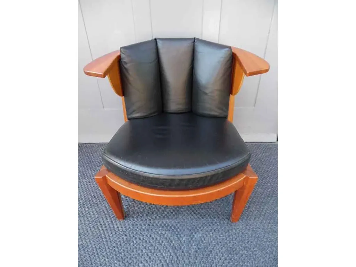 Friedman armchair by Frank Lloyd Wright leather (black) 10