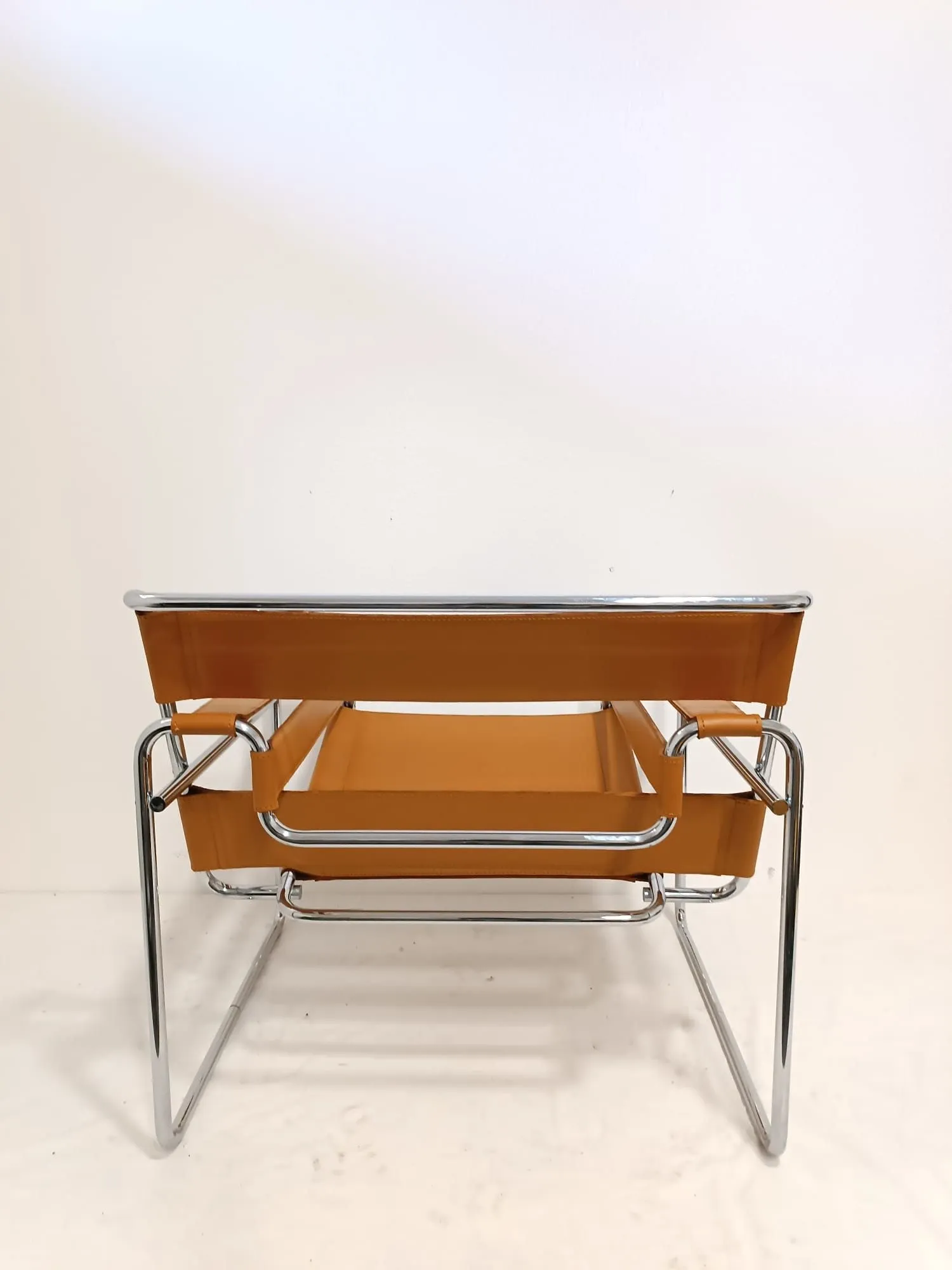 Sedia Wassily B3 di Marcel Breuer, Knoll 3