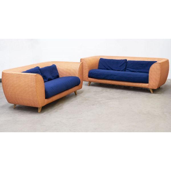 Set di 1 divano 2 posti e 1 divano 3 posti Bon Ton di Giuseppe Viganò (anni '90), Bonacina1889 image