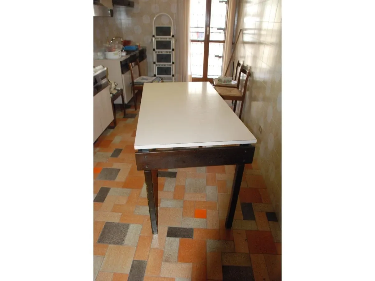 Tavolo rettangolare vintage in legno e laminato (anni '70),  1
