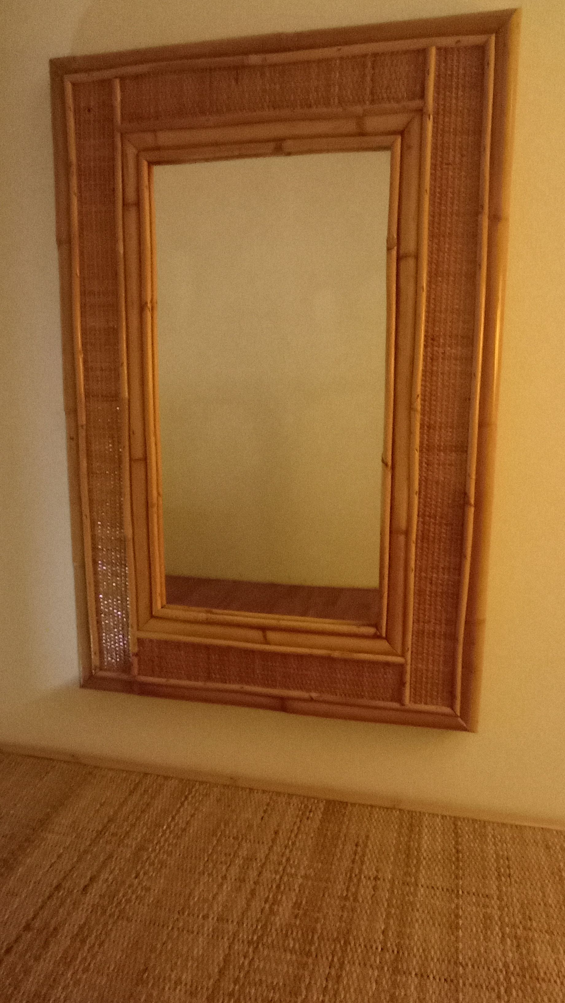 Specchio da parete decorativo in bambù e rattan (anni '70) Front