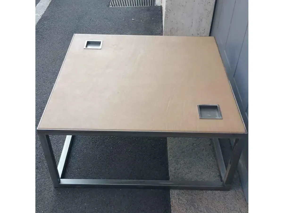 Trinity square coffee table in metal and leather (beige), Baxter 1