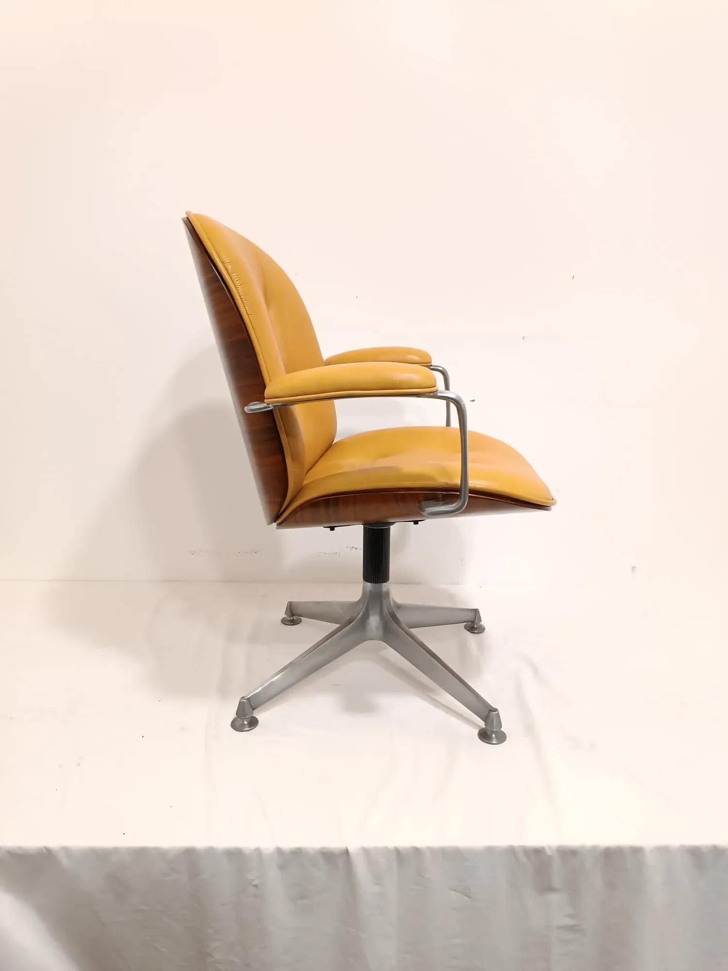 Ico Parisi yellow leather office armchair 2
