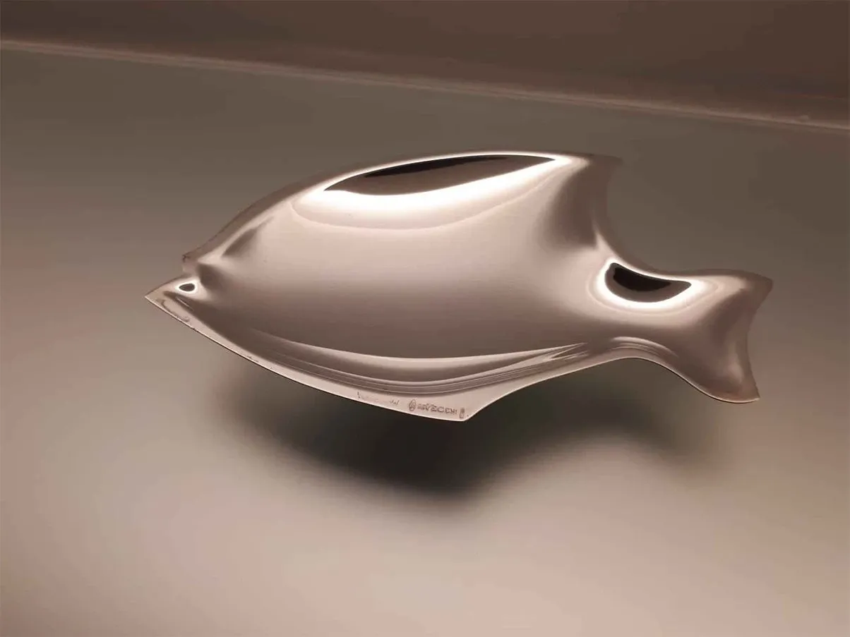 Elegante centrotavola a forma di pesce in argento, De Vecchi 9