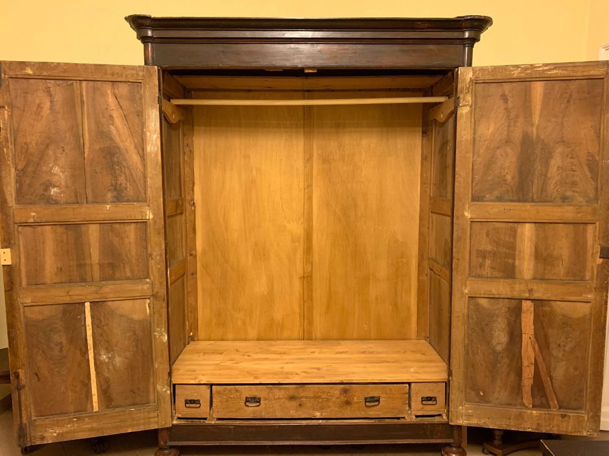Vintage wooden wardrobe (1900s), Deesup