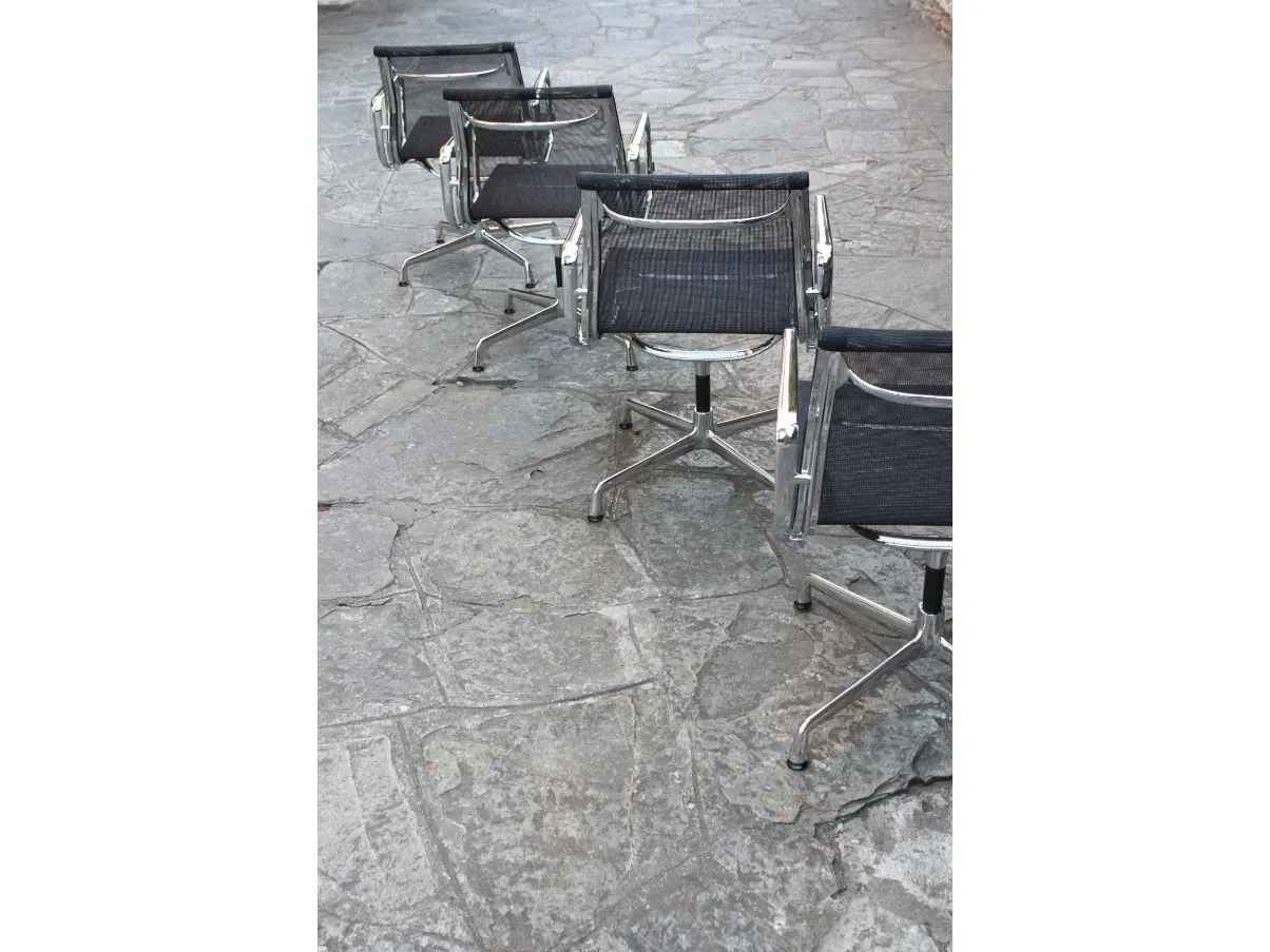 Aluminum Chairs by Charles & Ray Eames, Vitra 6