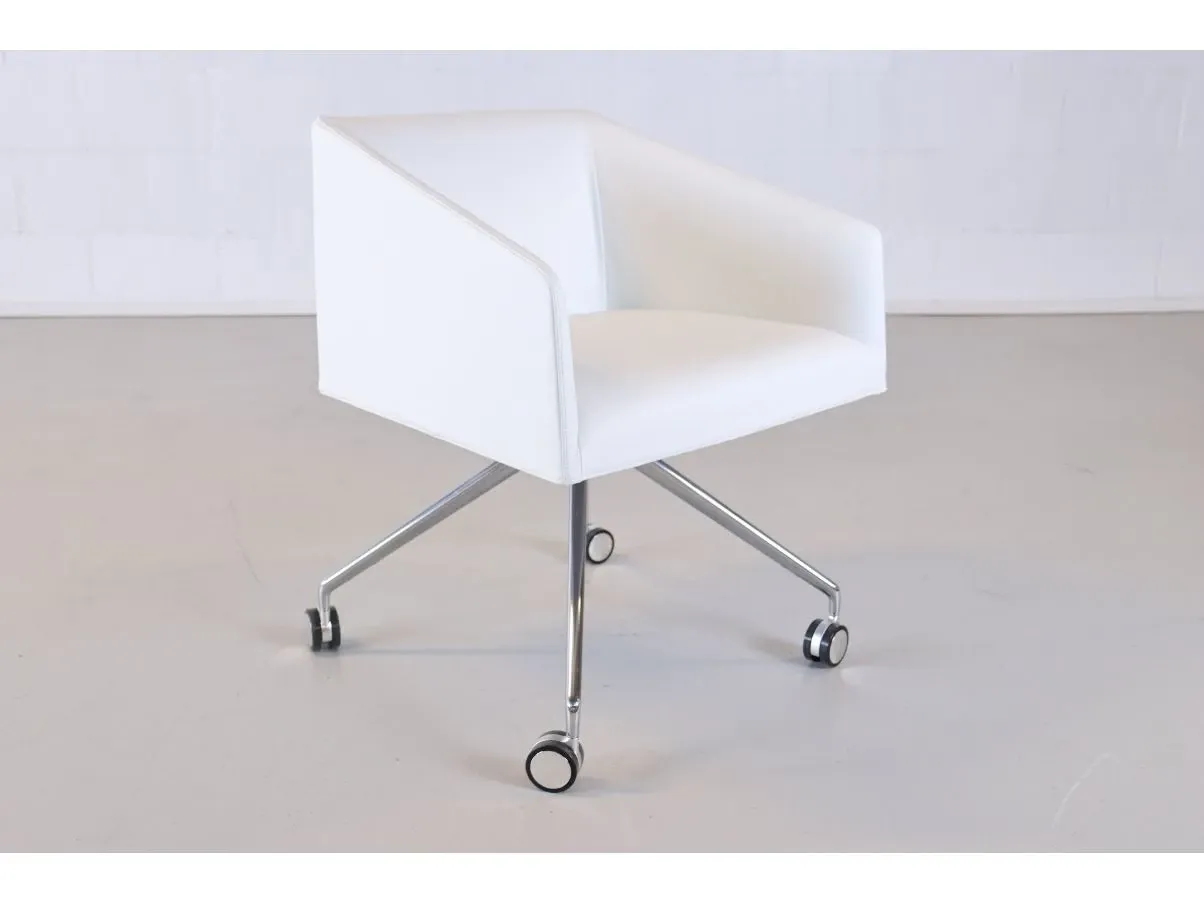 Set of 6 white Saari armchairs 2