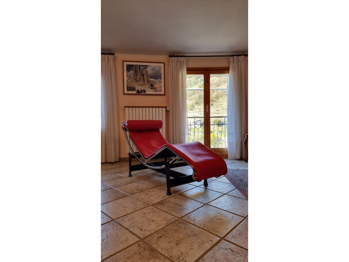 Chaise longue LC4 in pelle rosso Front