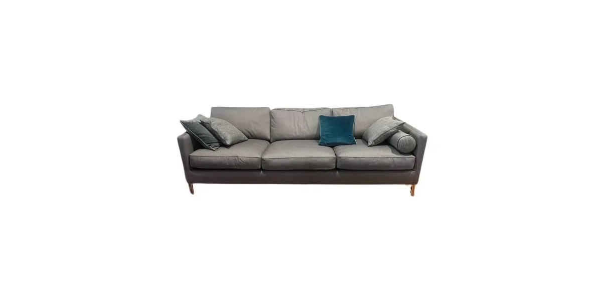 Le Mans sofa, Cava image