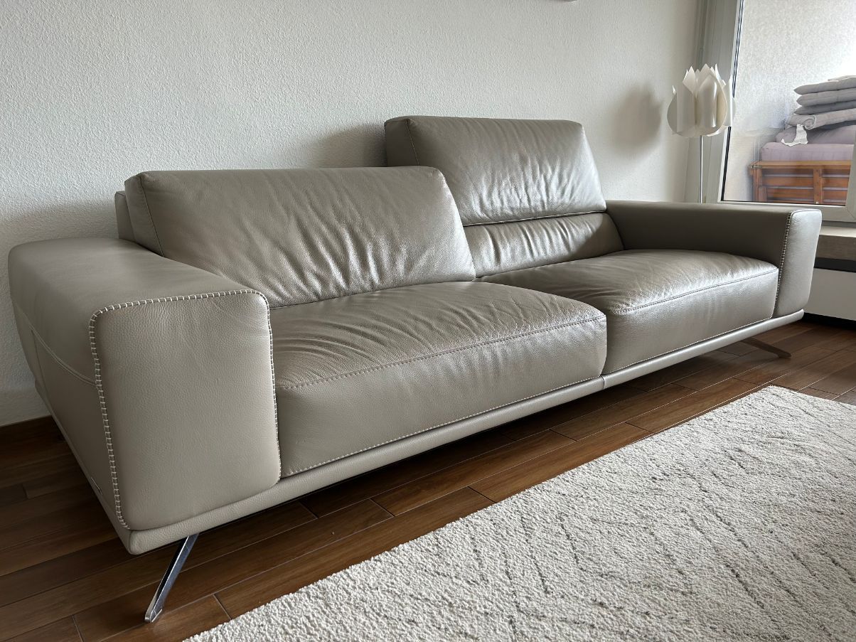 Set divano Presence 3 posti e pouf grigio, Roche Bobois Front
