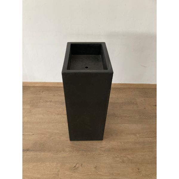 Y-Pot Base Vase (black), Slide image