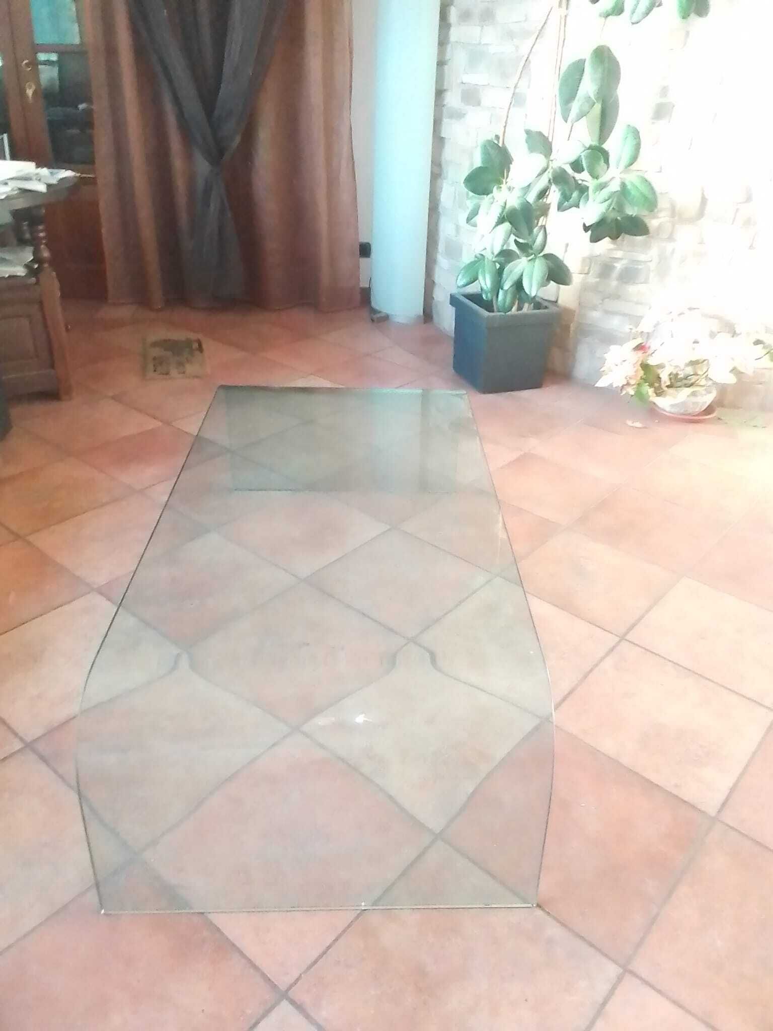 Curved coffee table, FontanaArte 6